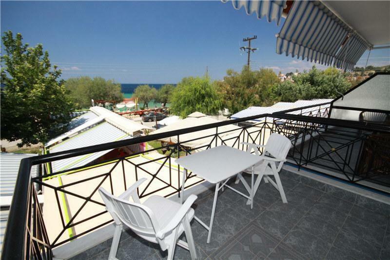 Funbeach Rooms เนโอสมาร์มาราส ภายนอก รูปภาพ